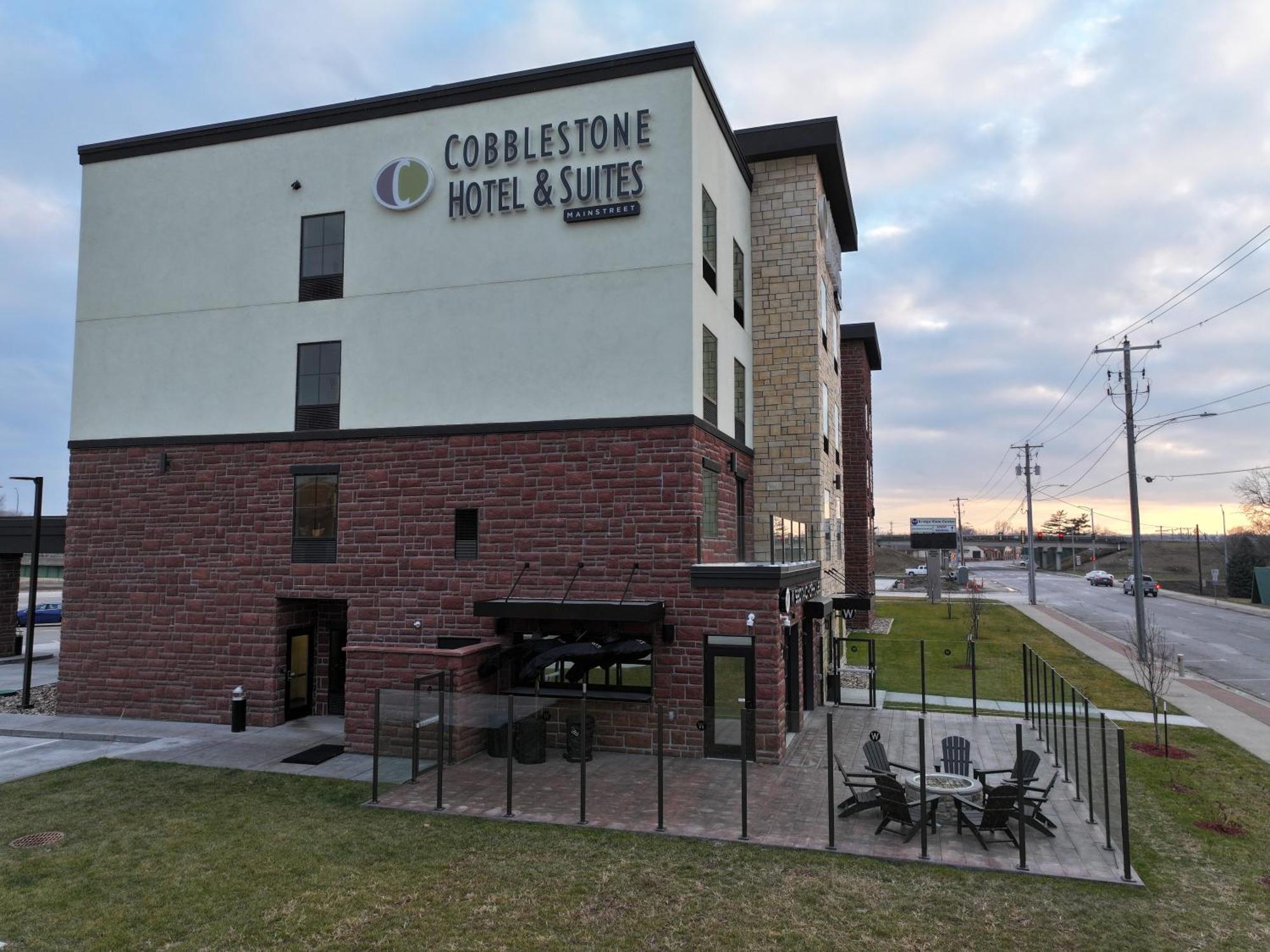 Cobblestone Hotel & Suites - Ottumwa Exterior photo